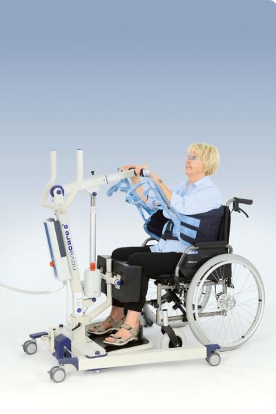 Prolift Argo im Einsatz mit Rollstuhl